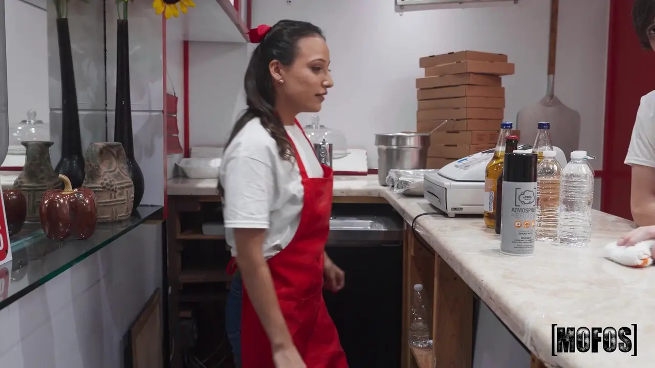 Lola Aiko & Scarlett Karli – The Pizza Corner | Porn...
