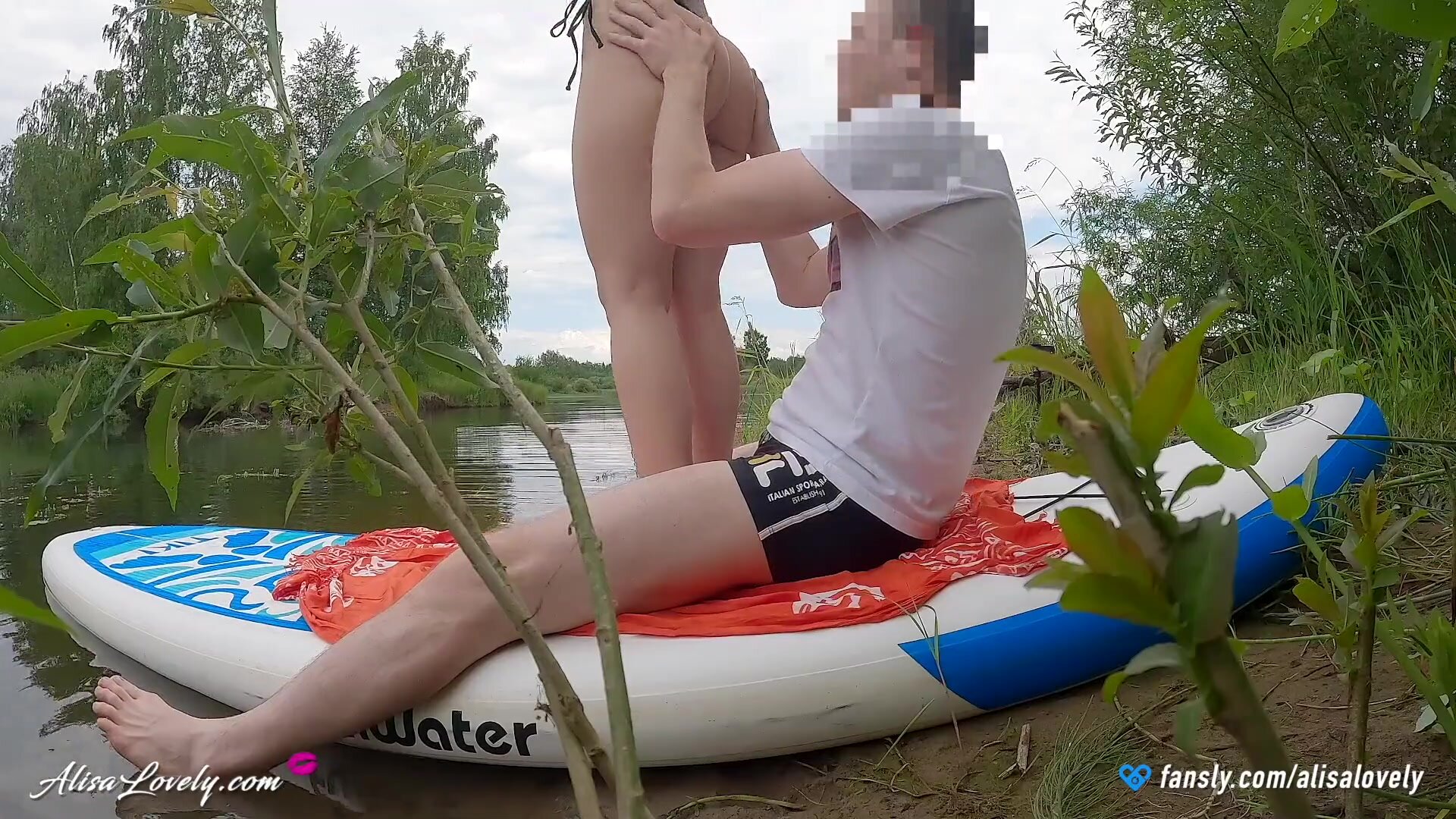 Alisa Lovely - He Fucked Me Doggystyle During an Outdoor River Trip - Amateur Couple Sex