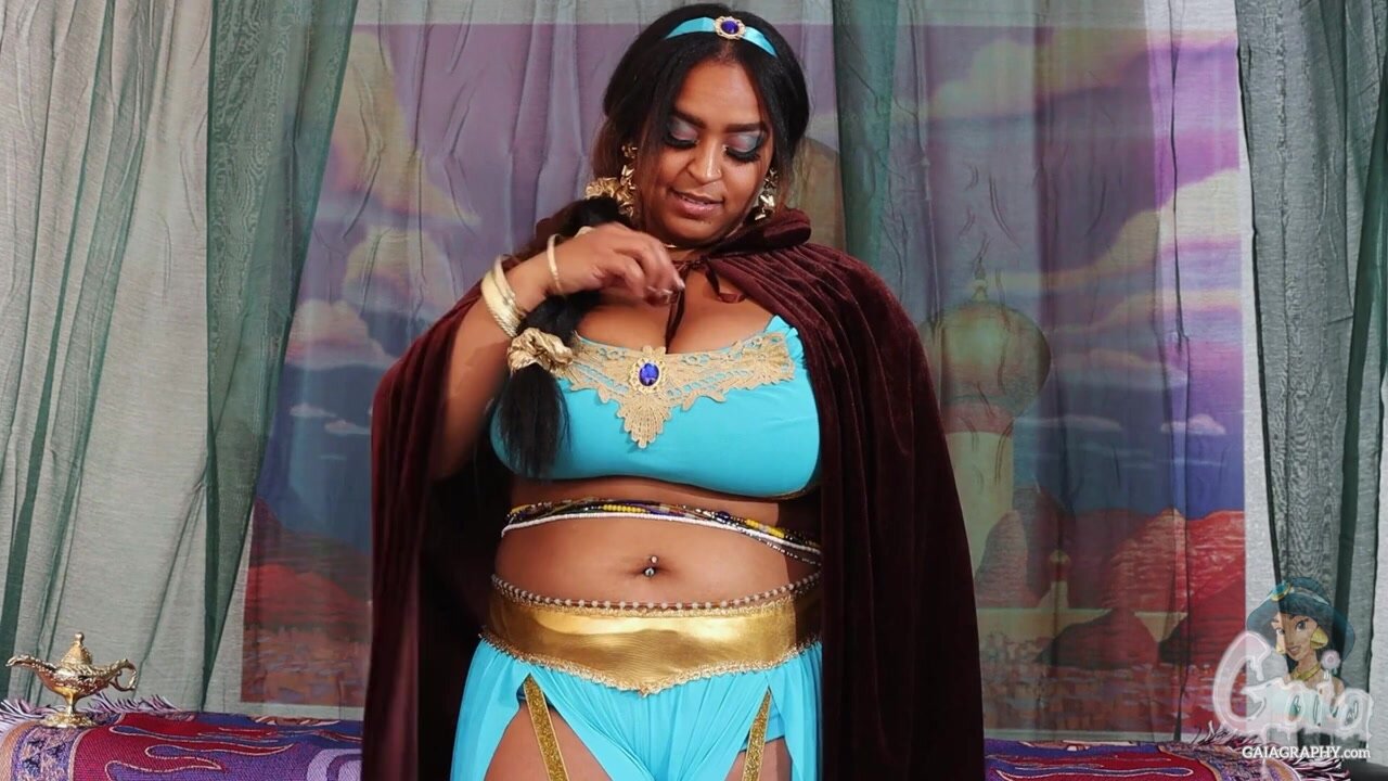 Gaia Monroe - Princess Jasmine Gaia