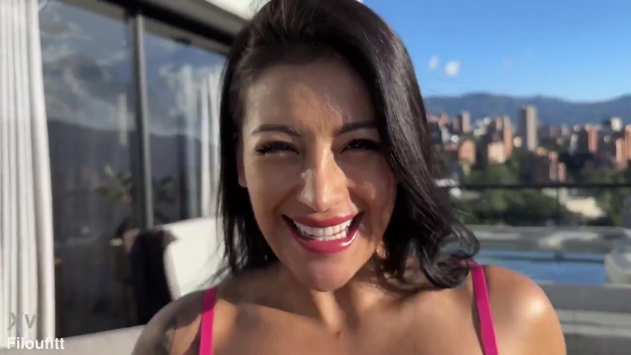 Mariana Martix - POV - Foreigner Fucks a Colombian with a Big Ass & Filoutfitt in HD