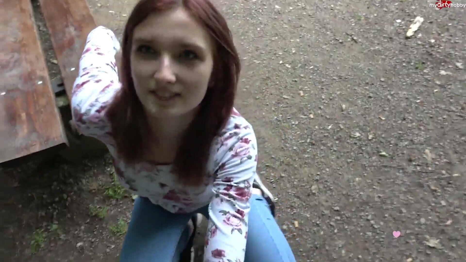 Mein erster Jeanspiss und Anal gefickt - Outdoor mit Eva-Berg