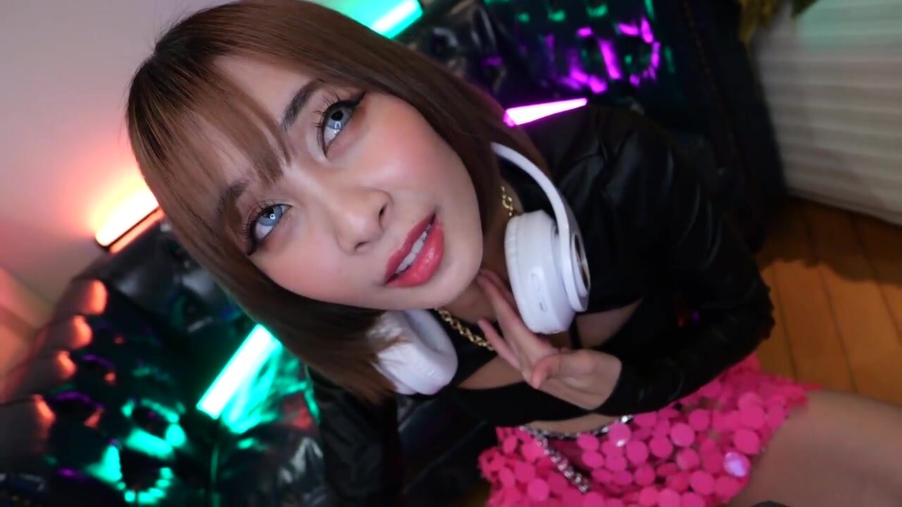 HONB-394 #Ikebukuro’s Hottest Gal Bitch! We’re Making An Emergency Video Now