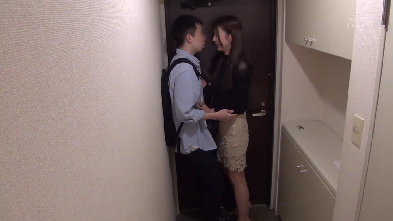 JJBK-071 MILF Only MILF Came To My Room Takeaway Secretly Filmed AV Released As Is 69 Tall Wife And Busty Wife Are Sexually Frustrated And Eat Younger Men Miyu/E Cup/38 Years Old/173cm Tall Obscene Wife Jun/H Cup/33 Years Old/A Busty H Cup Wife Who Wants 