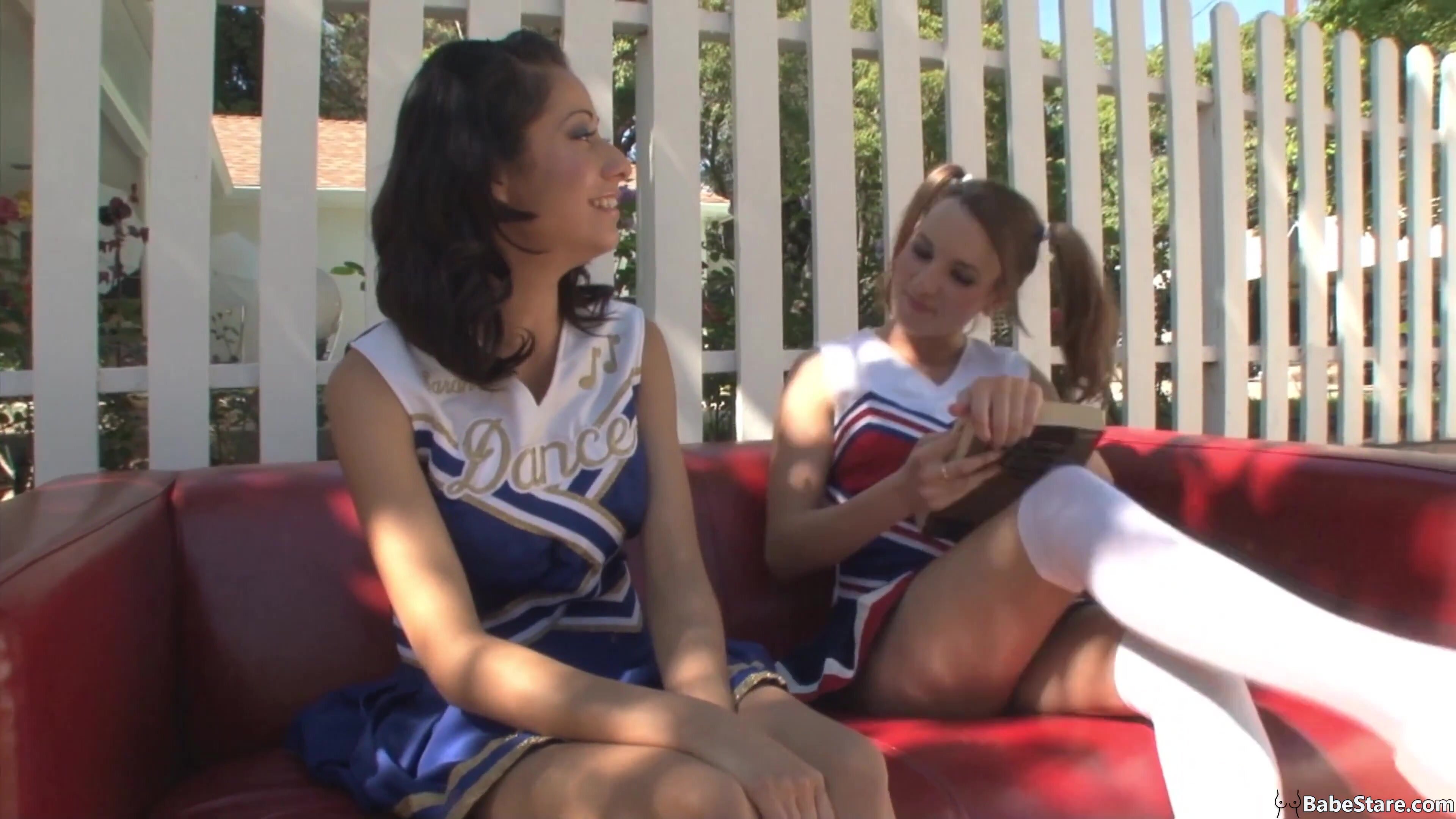 Babe Stare - Teen cheerleaders have some fun in a picnic blanket