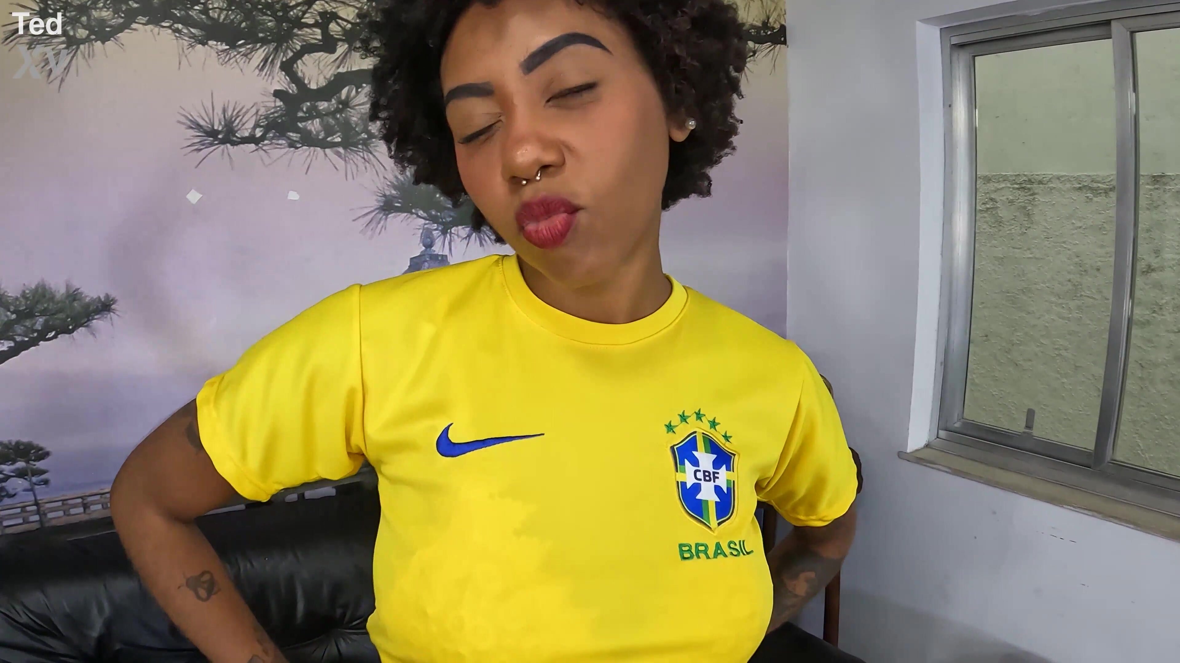 Ana Sasuga - Na Sua Segunda Vez Fazendo Anal Ela Surpreende Levando Ferro in 4K