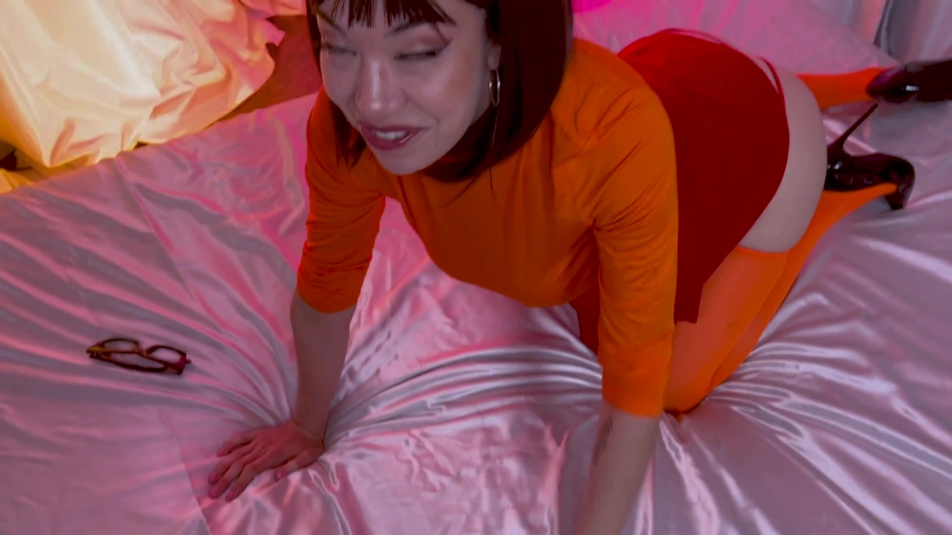 Little Puck - Slutty Velma Cheating Anal Creampie | Scooby Doo Cosplay