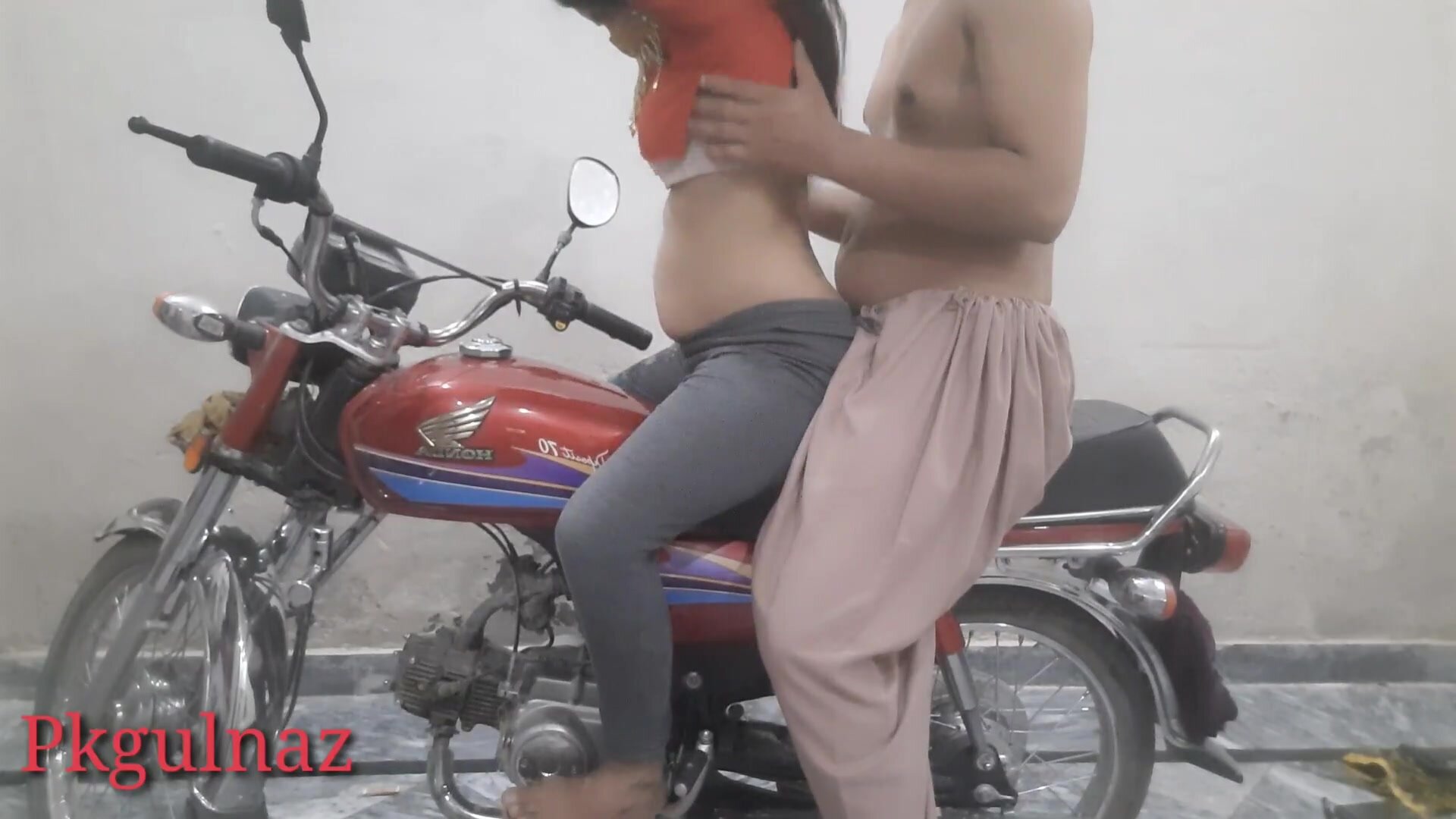 Pkgulnaz - Girlfriend Fucked on Bike