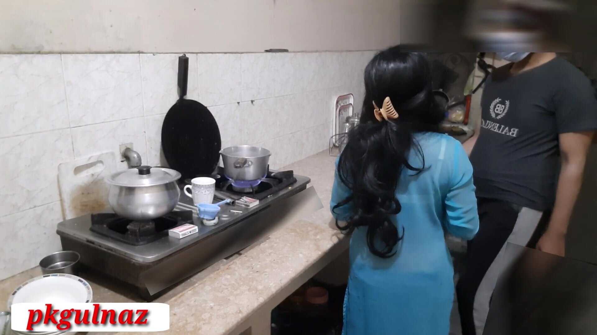 Pkgulnaz - Step Brother Fucks Desi Indian Step Sister in the Kitchen, Bhai Ne Bahan Ko Kitchen me Choda, Hindi