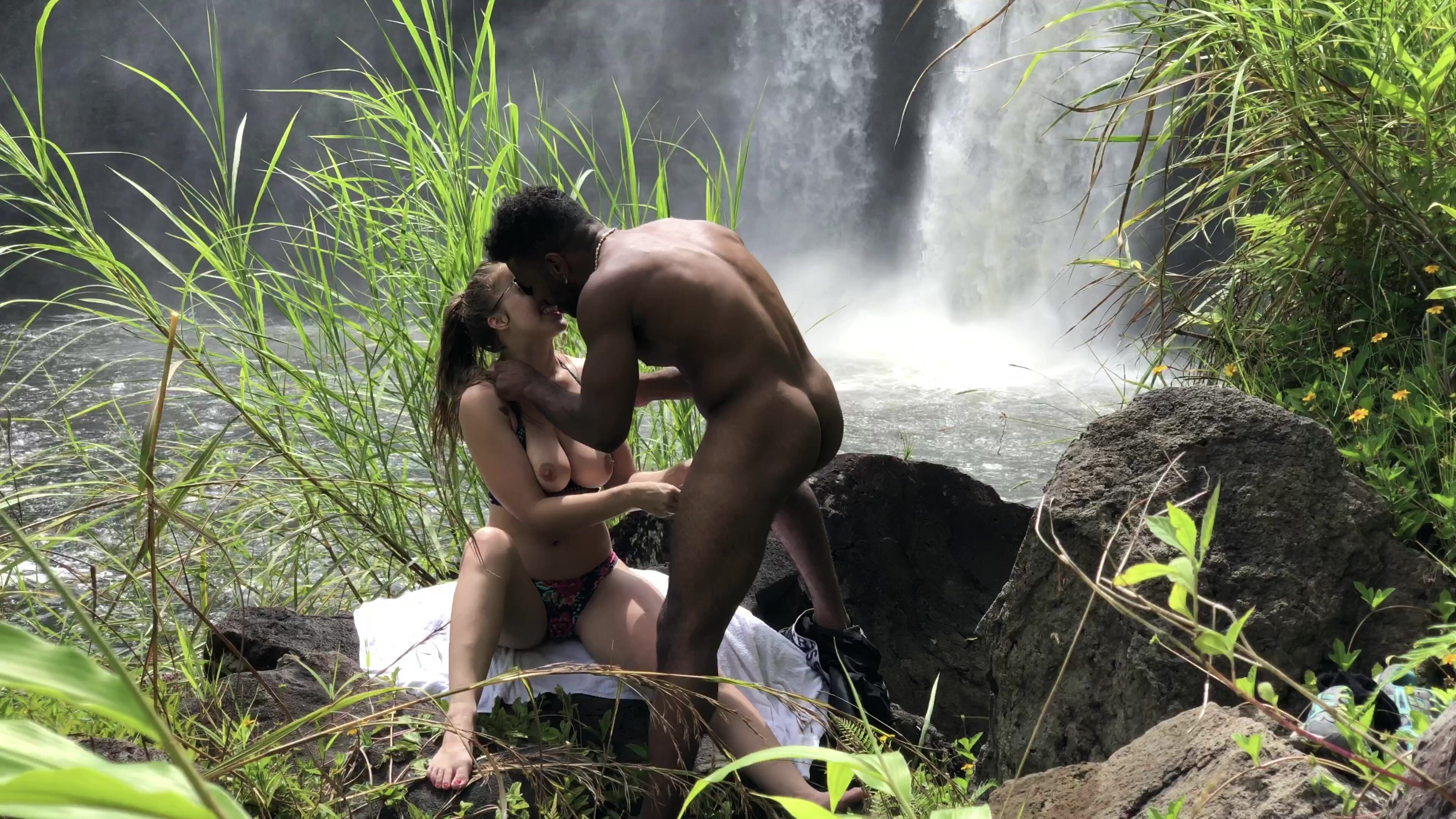 Yourboyfcisco - Hawaiian Waterfal Sex W Lena Paul