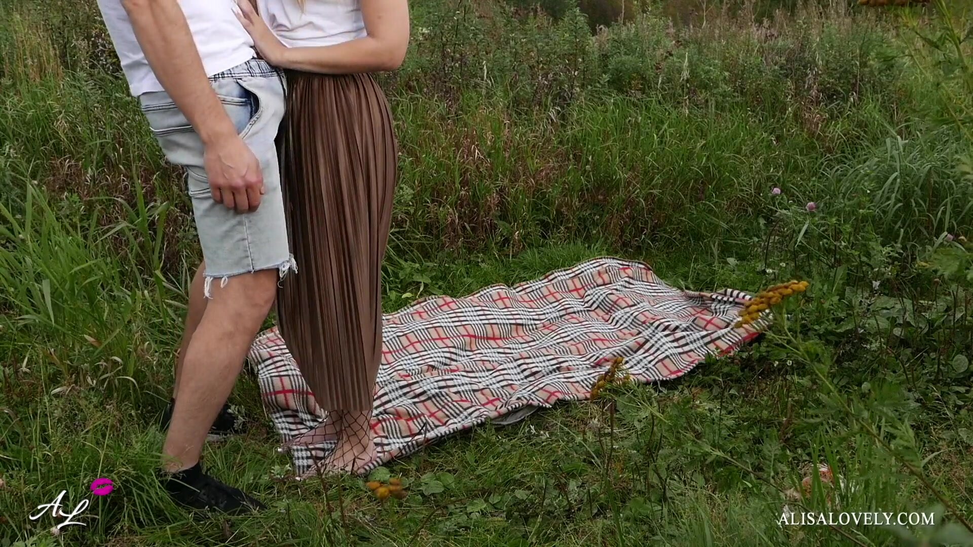 Alisa Lovely - Naughty Outdoor Picnic Ends for Amateur Couple with Blowjob and Sex