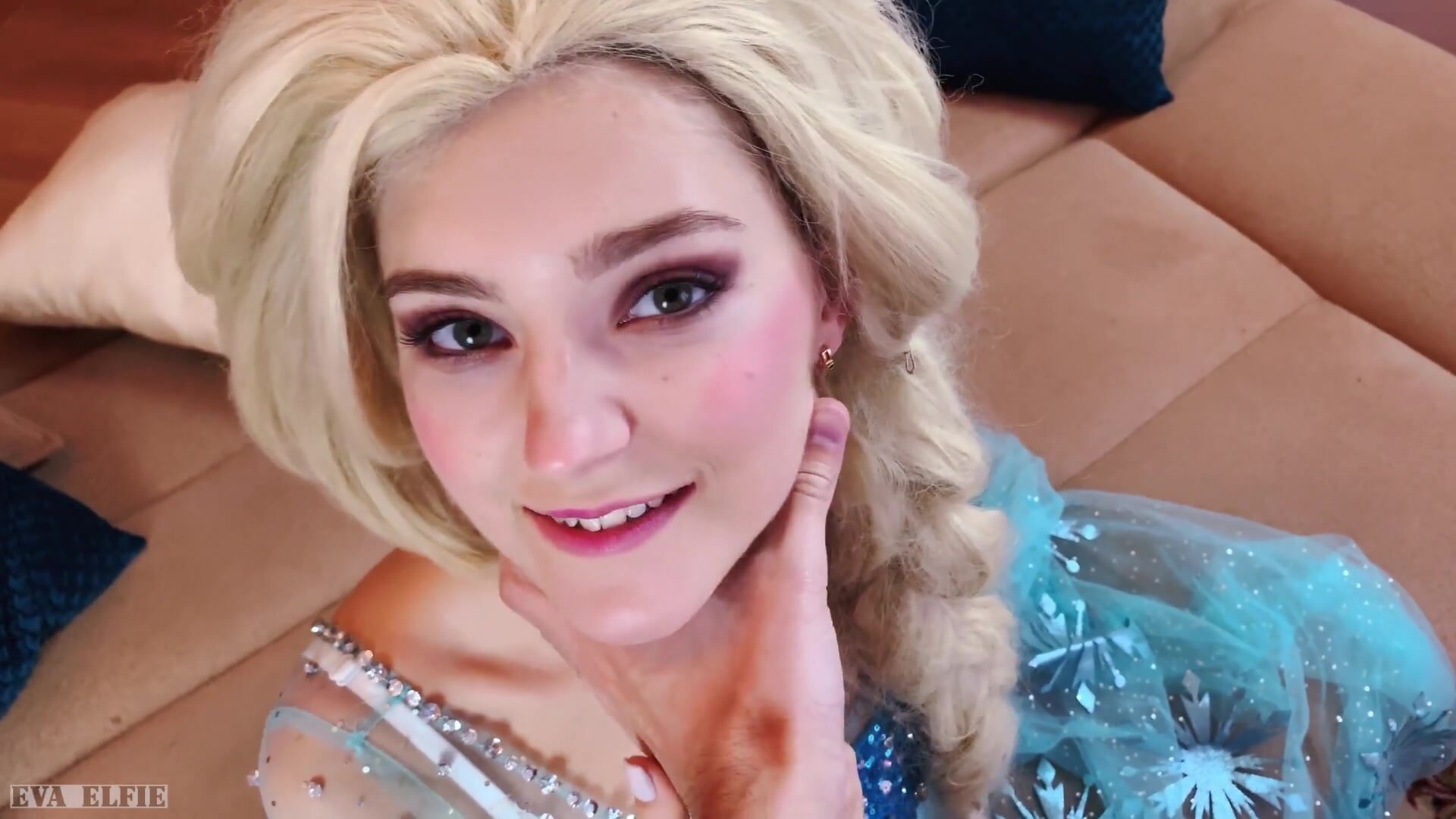 Eva Elfie - Elsa has been Fucked like a Slut - Frozen 2 Cosplay by Eva Elfiep