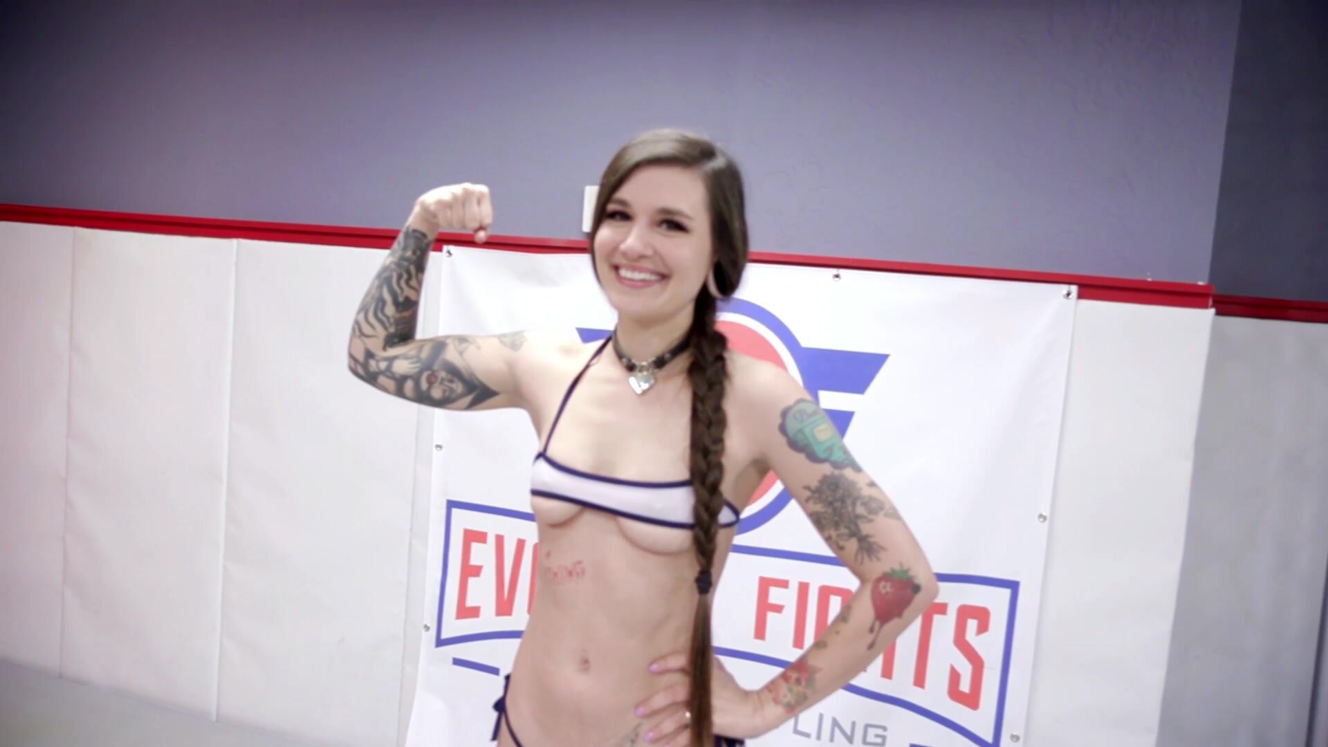 EvolvedFightsLez - Luna Lovely Vs Nikki Zee