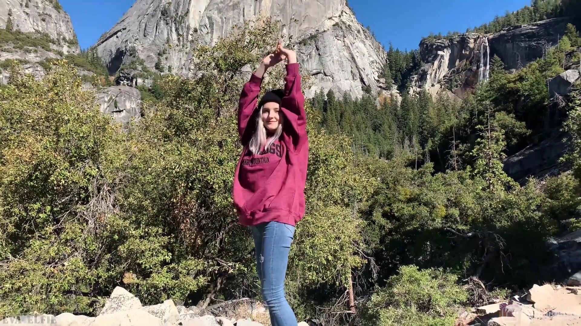 Eva Elfie - Hiking in Yosemite Ends with a Public Blowjob by Cute Teen