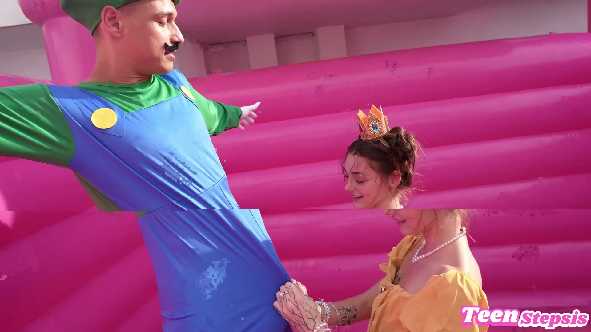 Princess Daisy sucks Luigi's cock in her pink bouncy castle