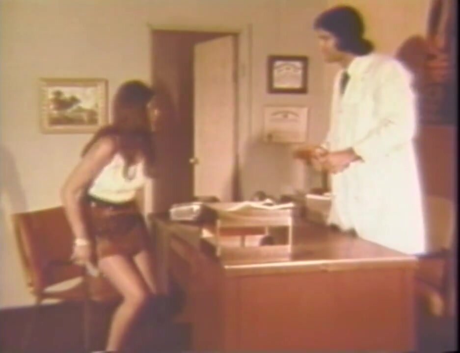 Vintage Usa - Vintage hard sex for a sexy brunette