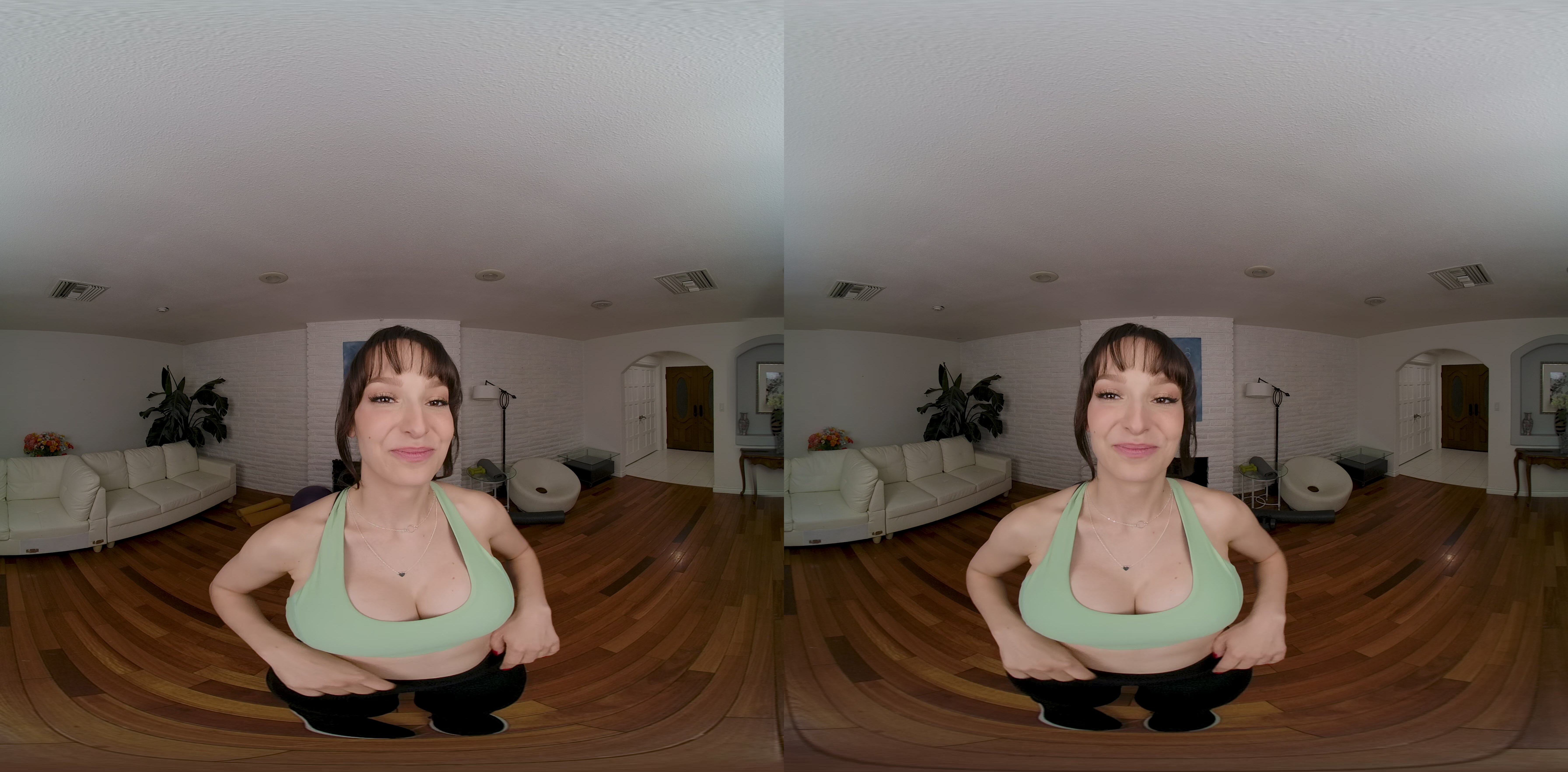 Lexi Luna - Fit To Bust
