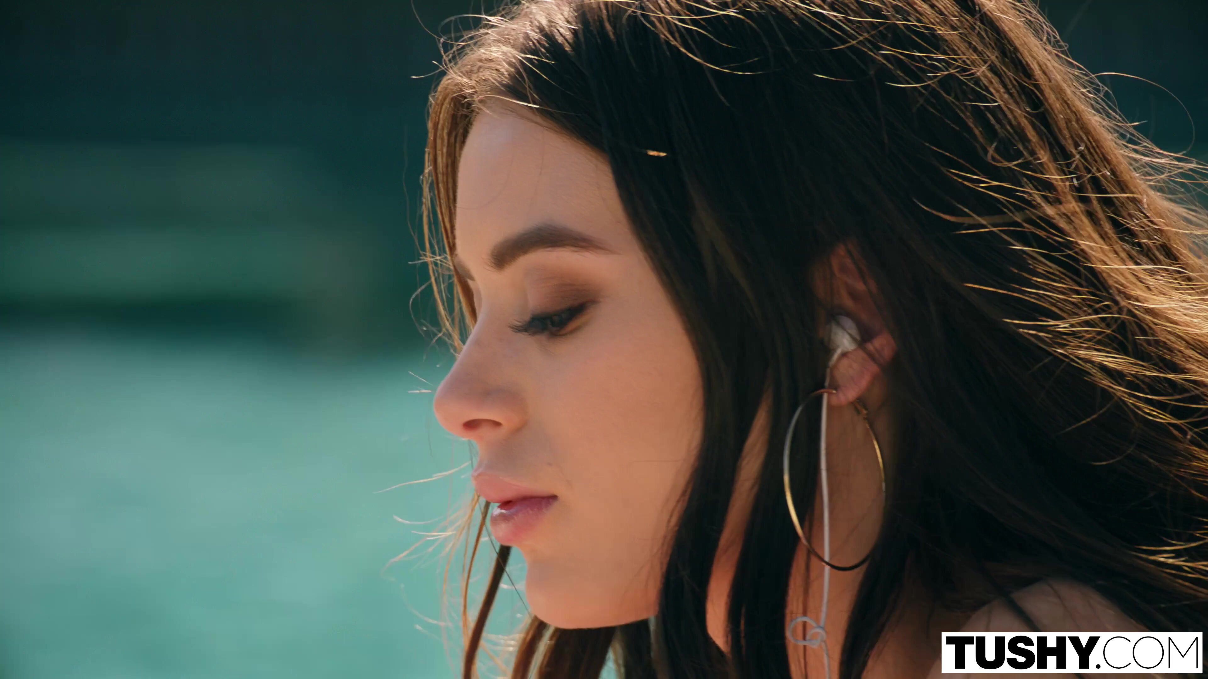Lana Rhoades - I Love To Gape in 4k