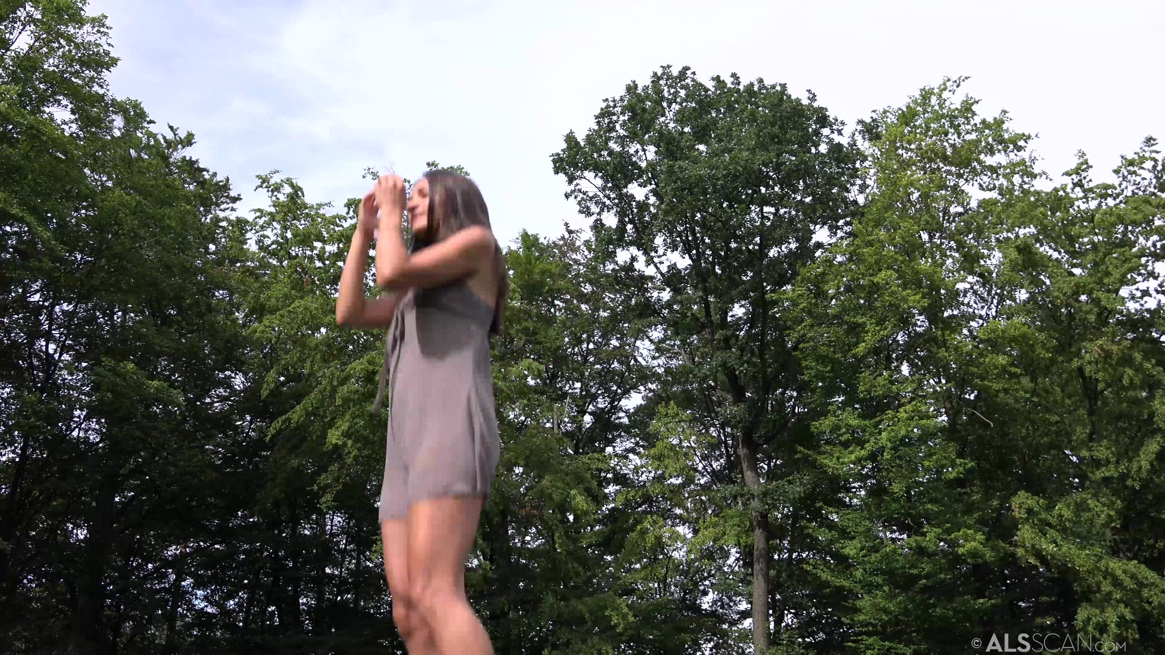 Shrima Malati - Bounce About in 4K