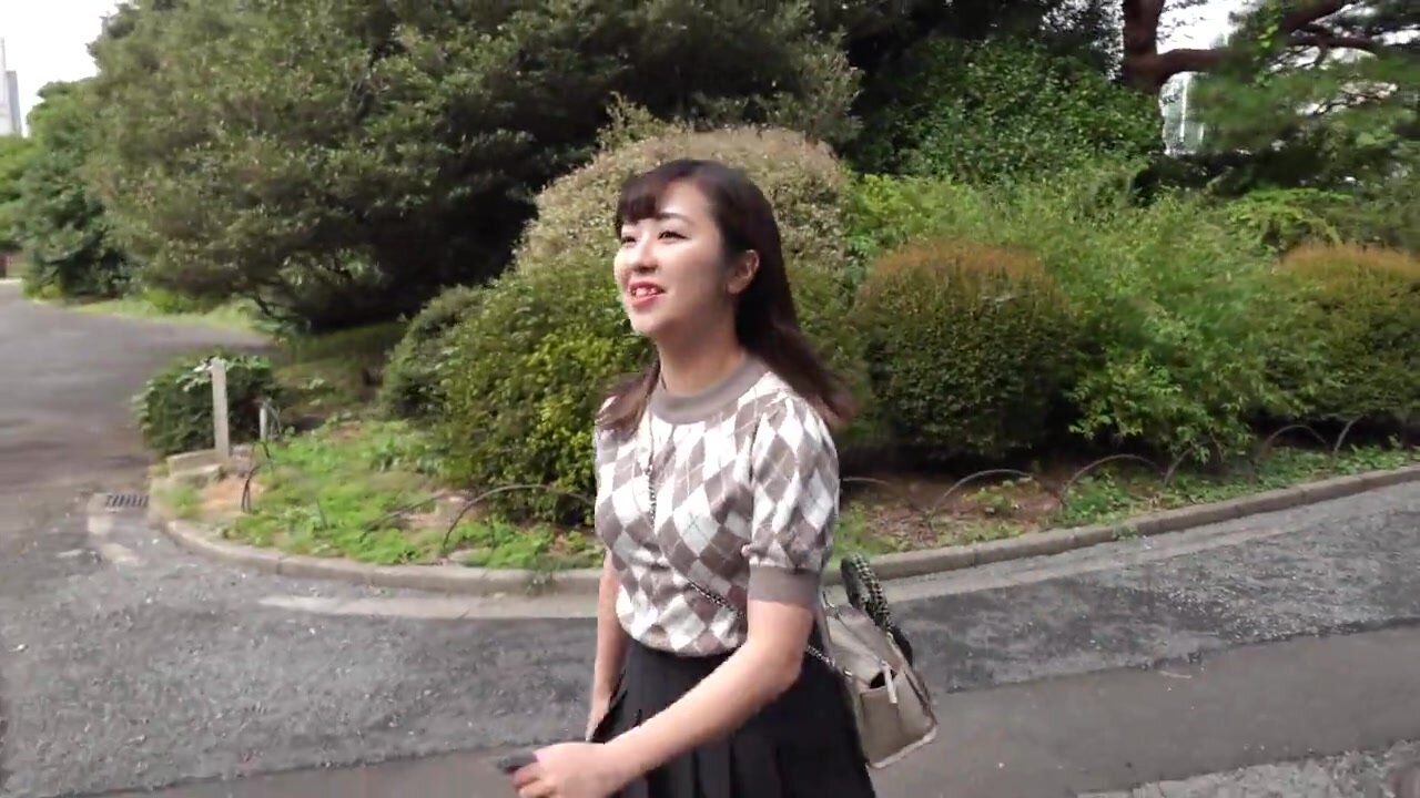 A Sexually Greedy G-cup Big-breasted Nurse Who Prioritizes Climaxing Outdoors While Being Watched By Passersby! Her Perverted Desires Are Released And She Screams And Climaxes Repeatedly In This Slutty Body, Creampied!