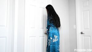 PervMom - Angelina Moon
