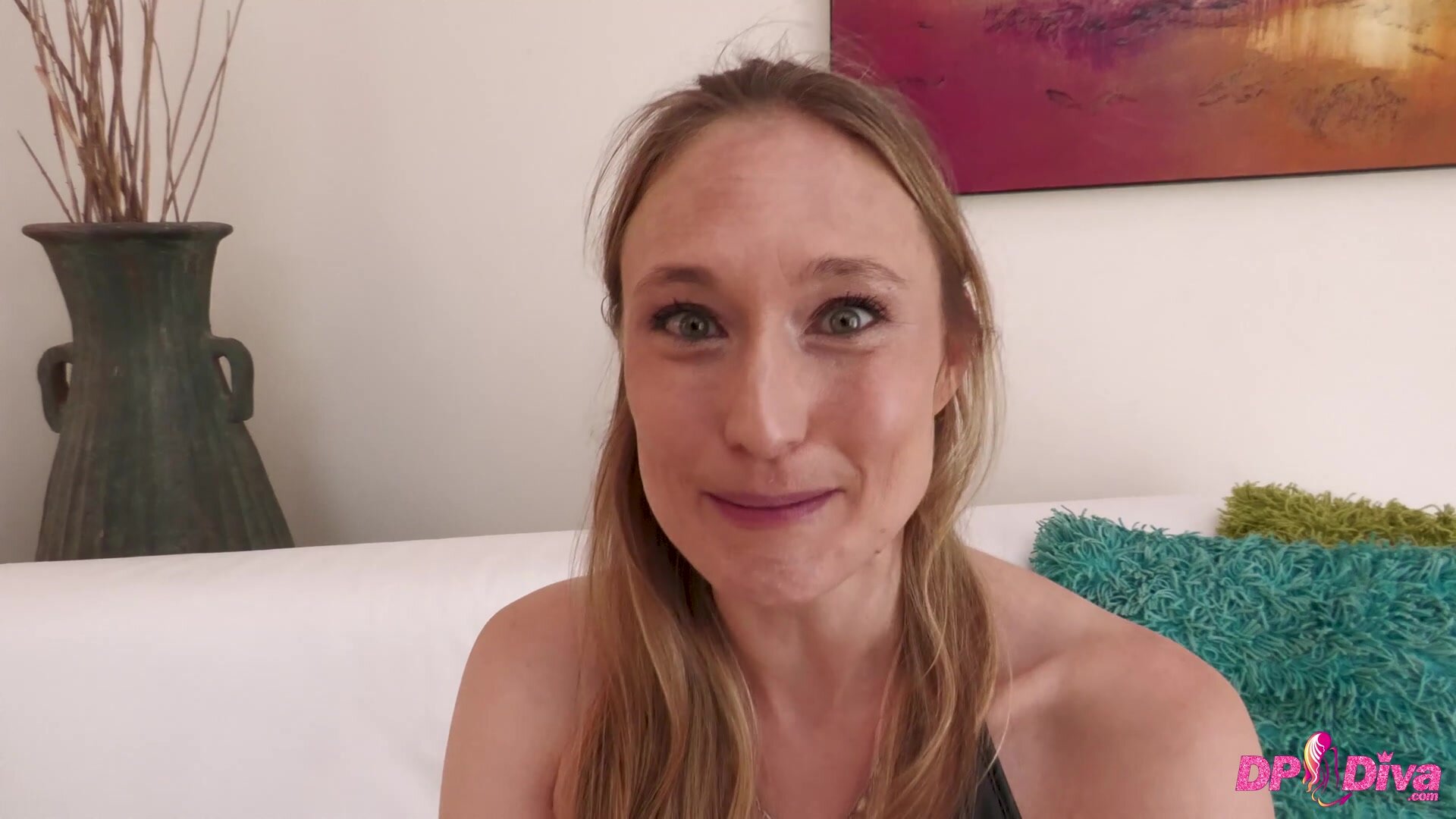 Hole-Splitting First DP For Slutty MILF Ophelia Kaan