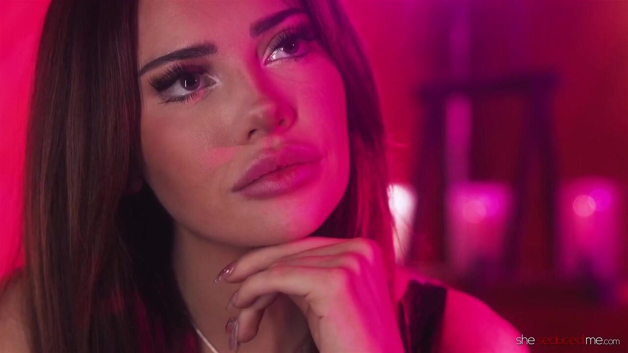 Milana Ricci, Sabina Rouge - Seducing My Biggest Fan
