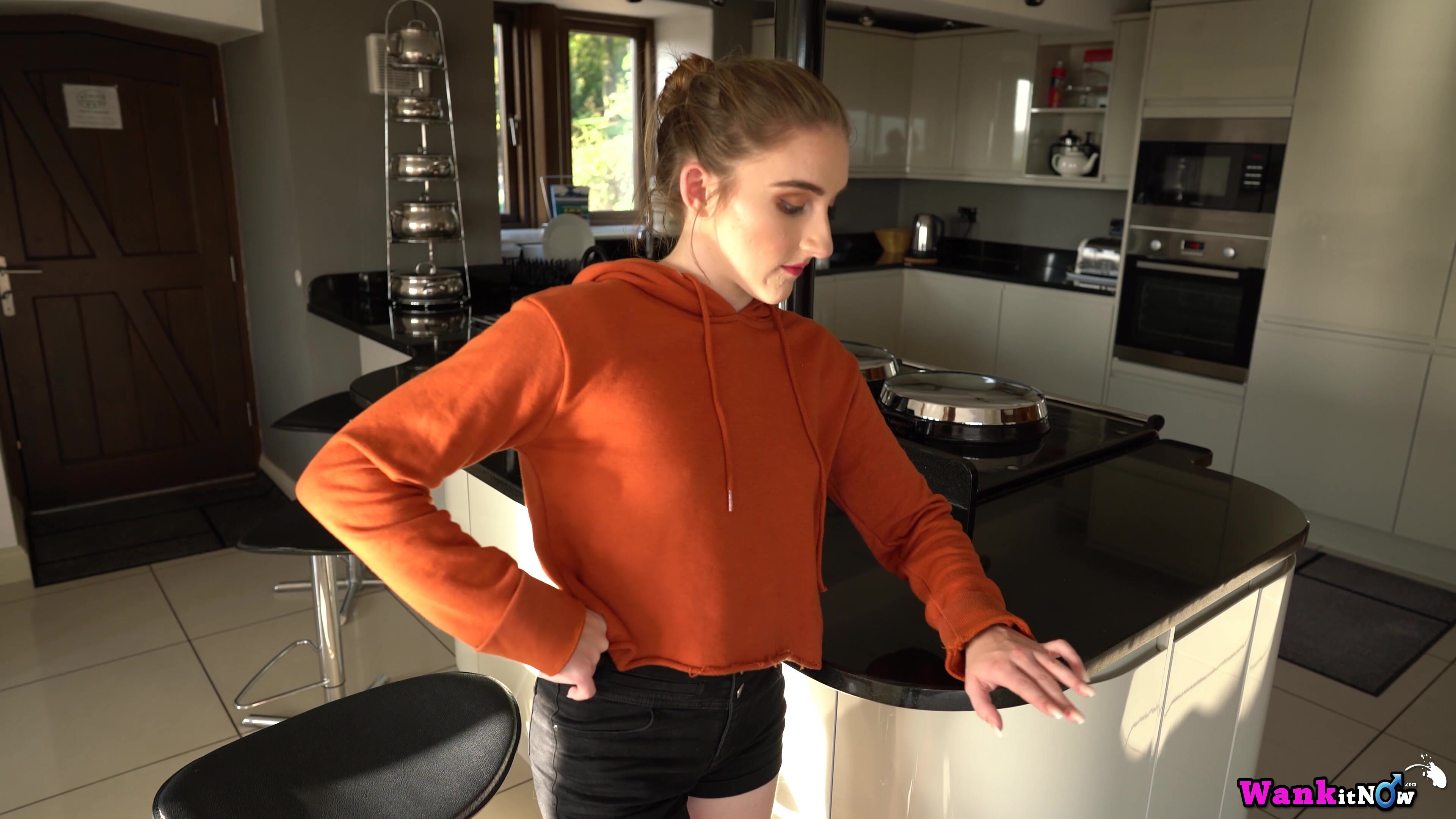 WankItNow - Molly Spunk