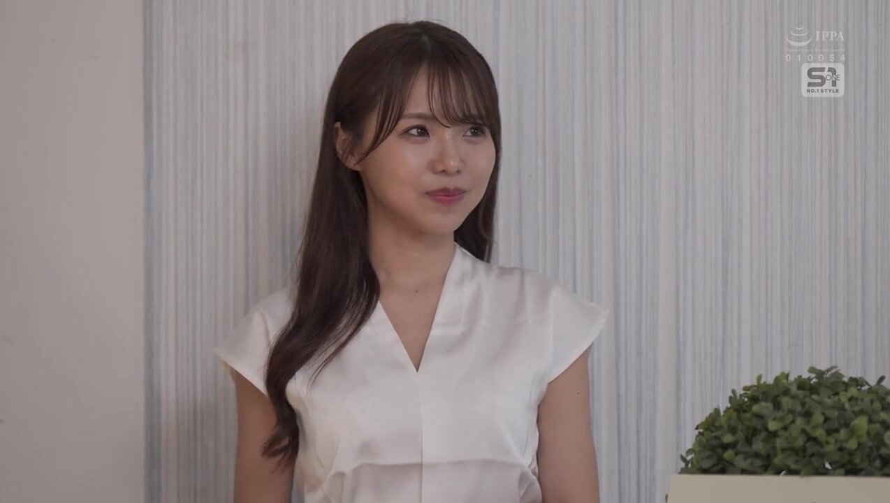 SONE-692 A story about the first time a huge DQN senior came to the hair removal salon she opened in her hometown, Hime Hayasaka