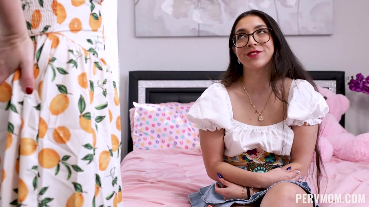 PervMom - Carmen Valentina And Madison Wilde