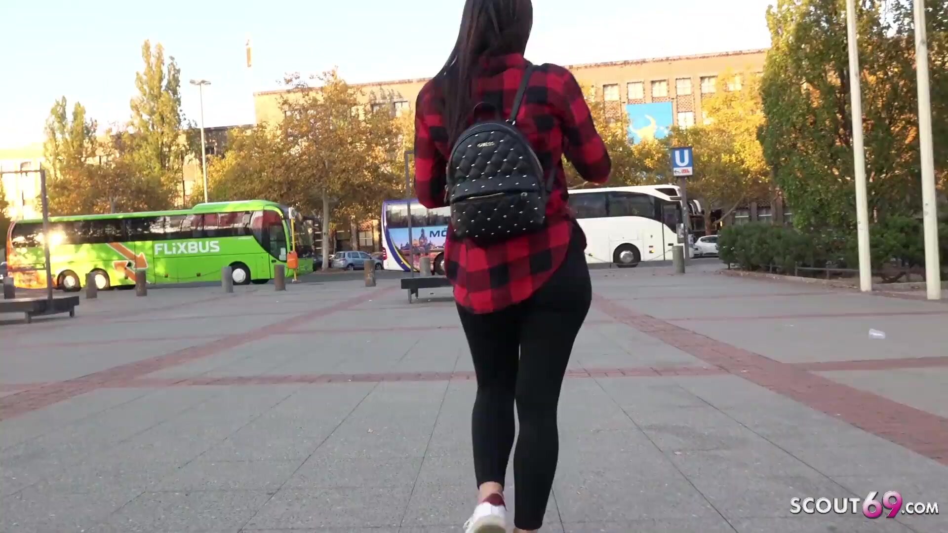 College Valentina Seduce To Fuck At Real Street Casting For Cash