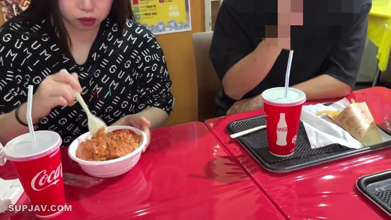 Three people eating together with his girlfriend and NTR in front of me