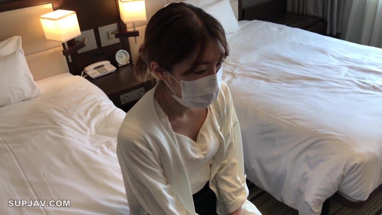 The most transparent!! Overflowing semen and the lewd behavior of a classic beauty