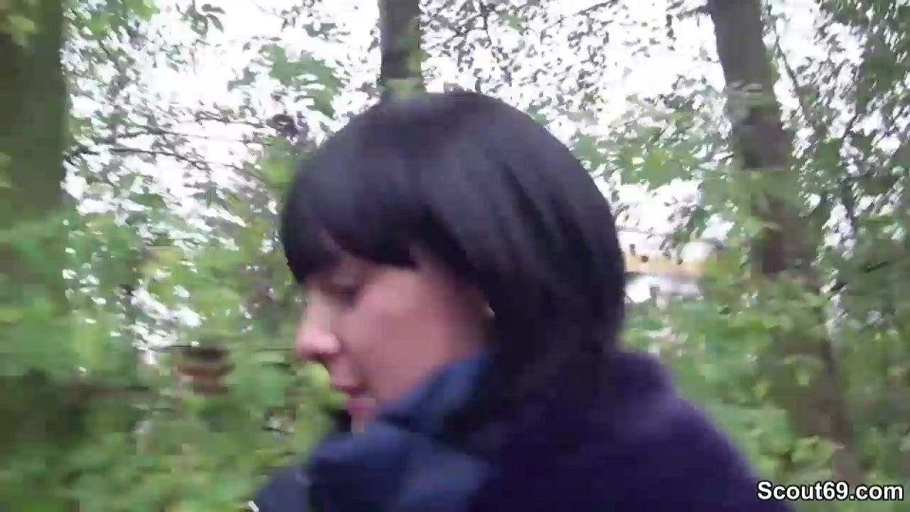 Petite Lullu Seduce To Fuck On Berlin Street