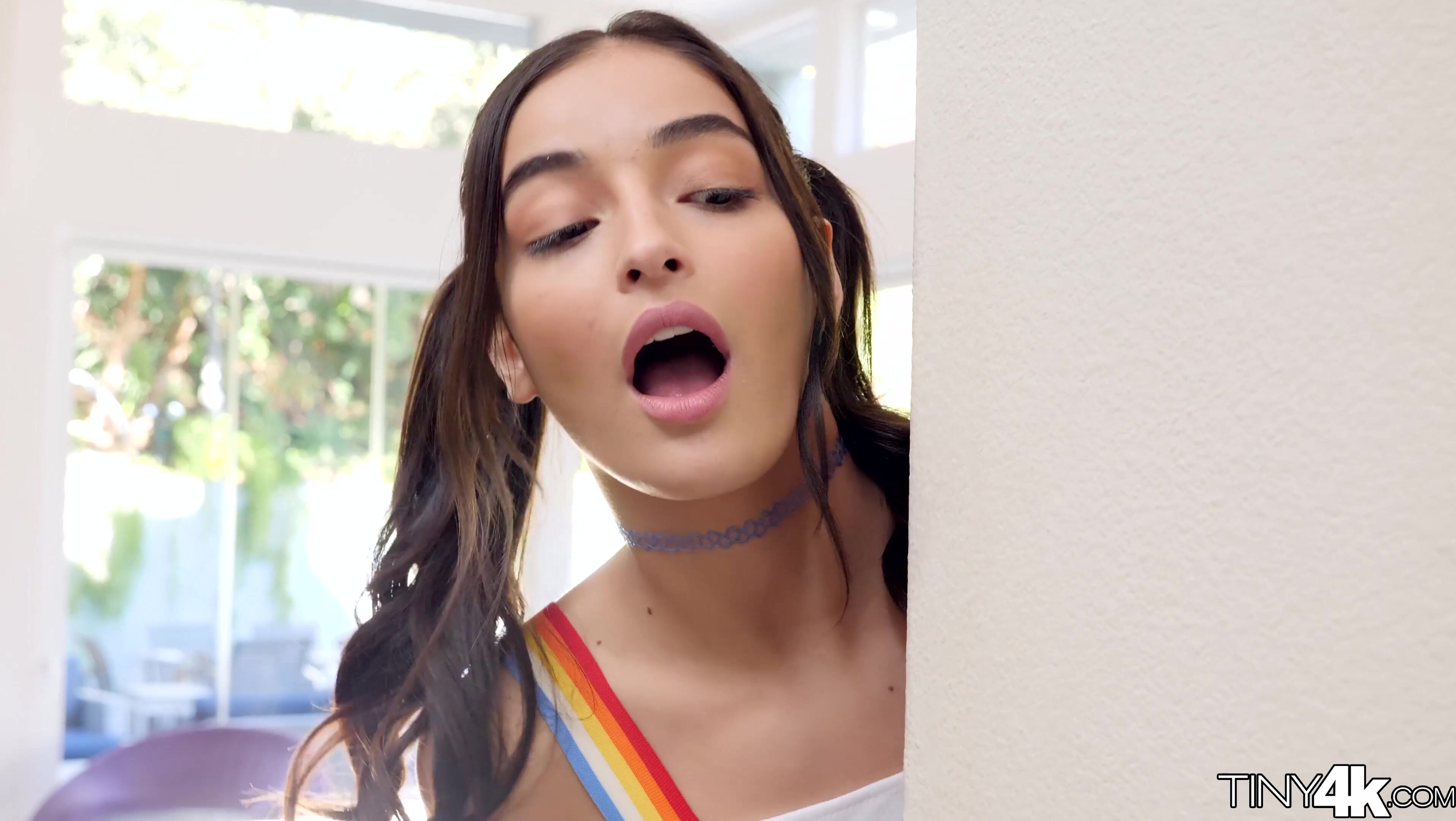 Emily Willis - Creeping Stepsis in 4K