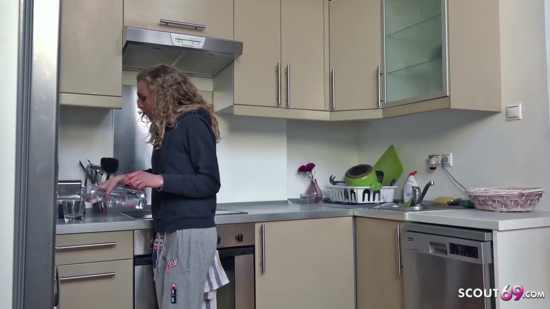 Skinny Step Sister Emily Caught Bro Jerk And Help With Handjob To Cum