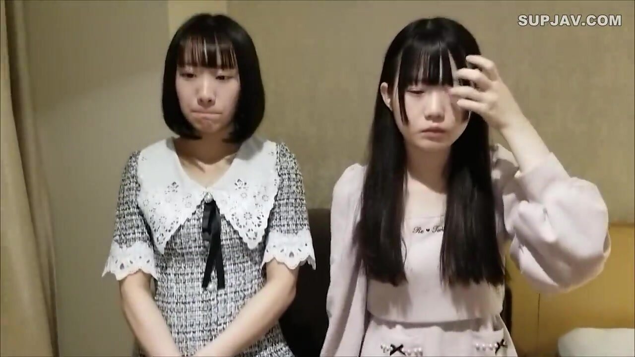 [Full Face / 3P] [Creampie] The Two Are Friends And Are Underground Idols Who Are Active In The Same Group, But I Made Them Both Take Off Their Clothes And Have A 3P Sex Video