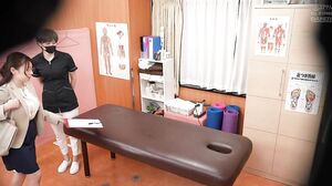 DANDY-973 More exciting than a man! Lesbian treatment by a handsome female chiropractor who only targets big breasts