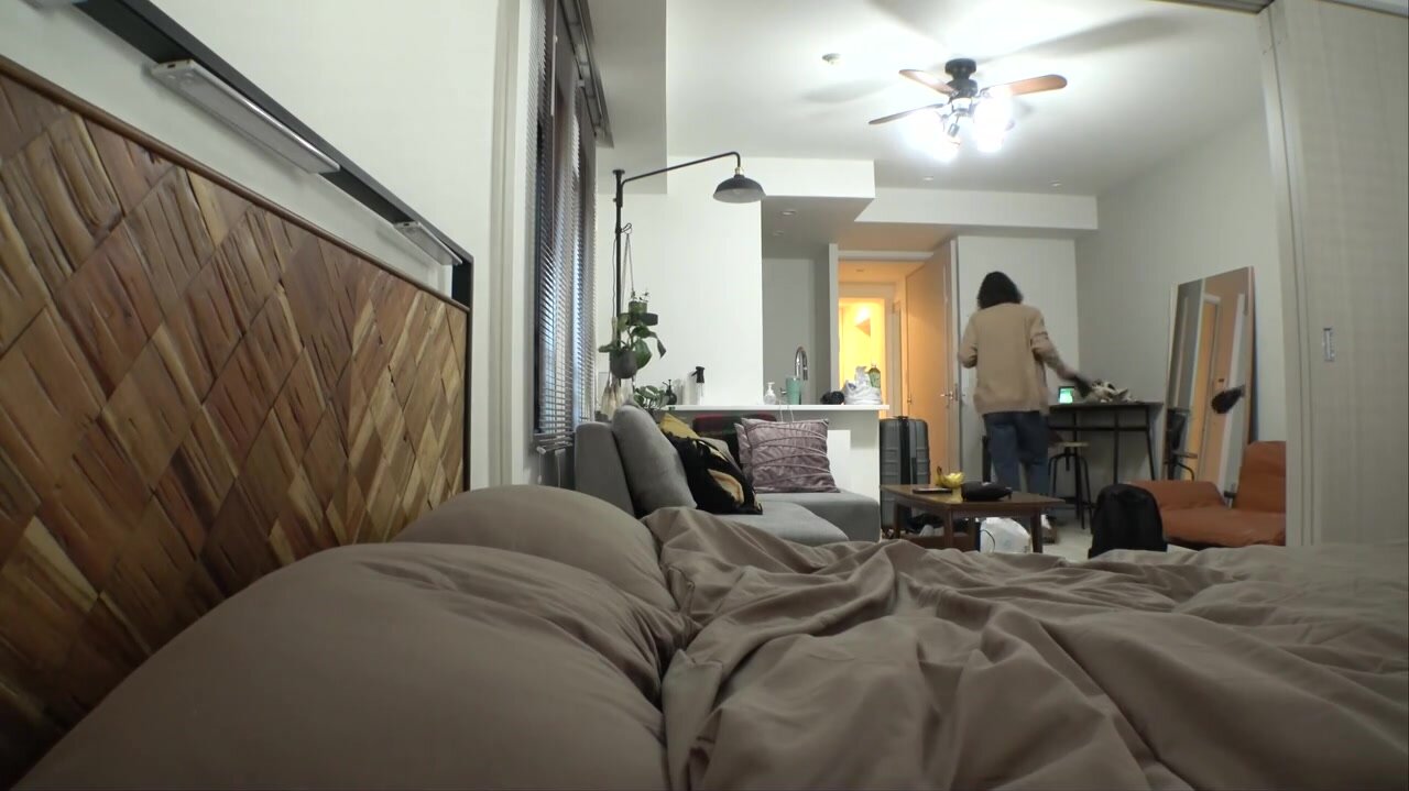 GOHM-002 [GAL HOME] A documentary of three girls who were picked up on social media and invited to a house to drink and chat
