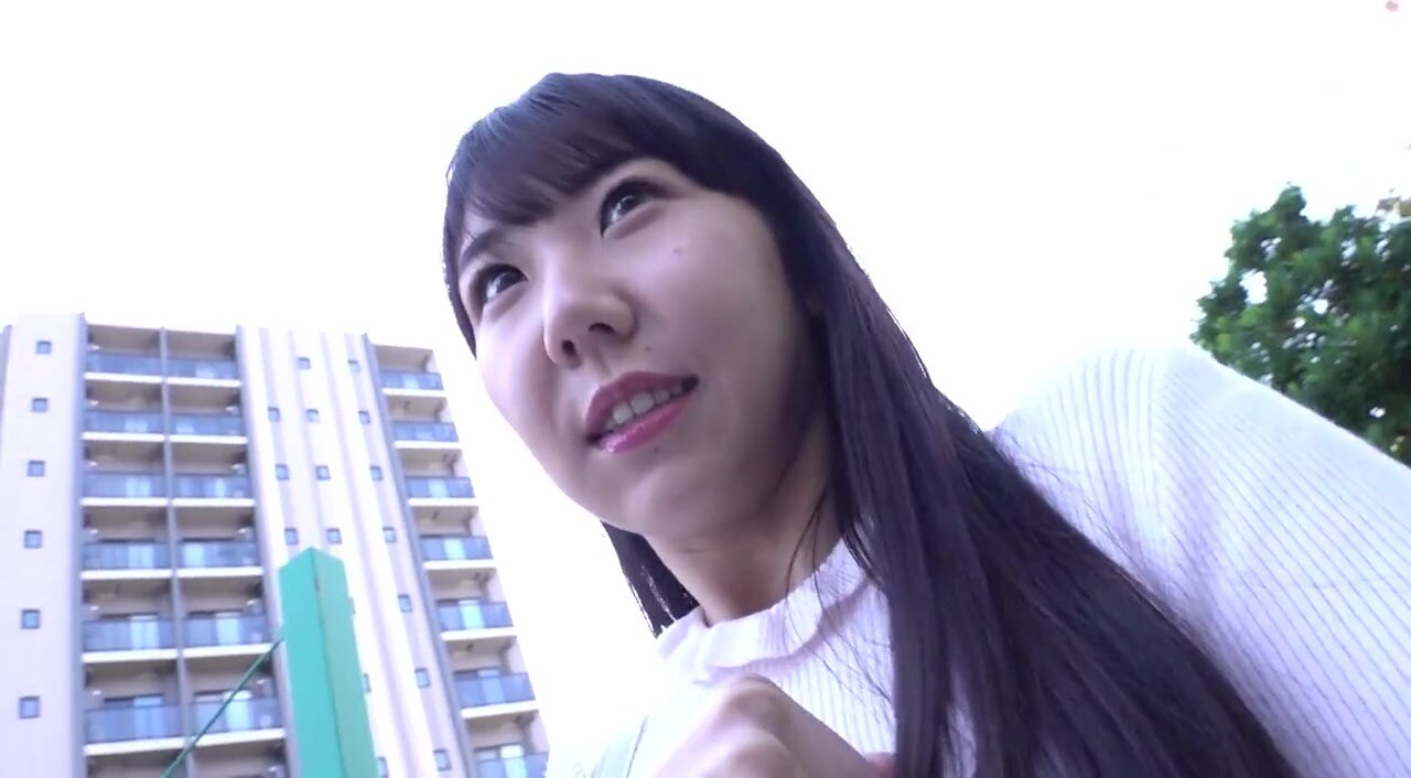 IENF-383 A Shy Girl I Met in Shinjuku Helps a Guy with Sexual Issues by Doing a Slippery Pubic Rubbing Oil Massage! She Gets Turned on by the Raw Rub and Says “Let’s Put It In♥” Leading to Raw Creampie Sex!!