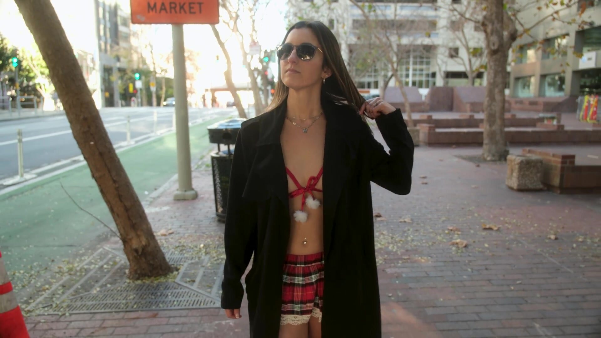 Flashing Emma - Flashing Throughout the City In a Short Skirt
