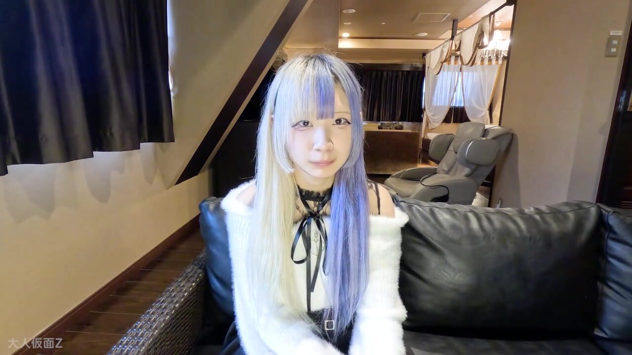 [Amateur's First Shot] Uyu (18) A Slender Girl With A Cute Two-tone Color.