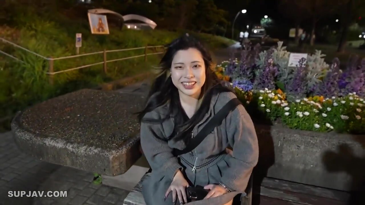[First Time Shooting] [Face Revealed] A Holstein Amateur Who Is Starved For Sex And Has No Men Around. At 22 Years Old, She Has Only Had Sex With Two Men. She Learnt How To Give A Vacuum Blowjob By Herself And Then Cums Inside Her.