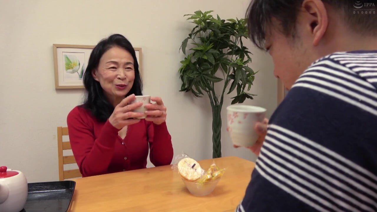 ERDM-156 "Do you want to fuck grandma...?" Grandmother lusts for grandson's dick 4 hours