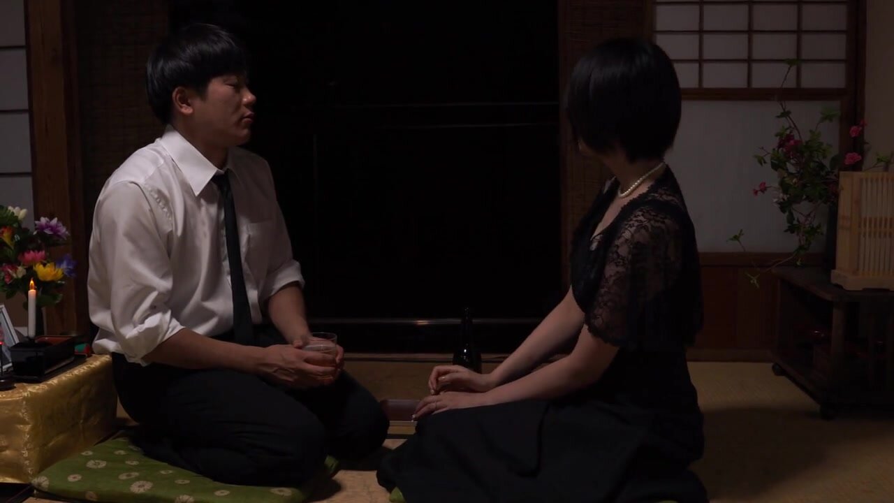 LUCY-011 Now a widow... Reunited with childhood friend after 8 years - Mei Tsukumo