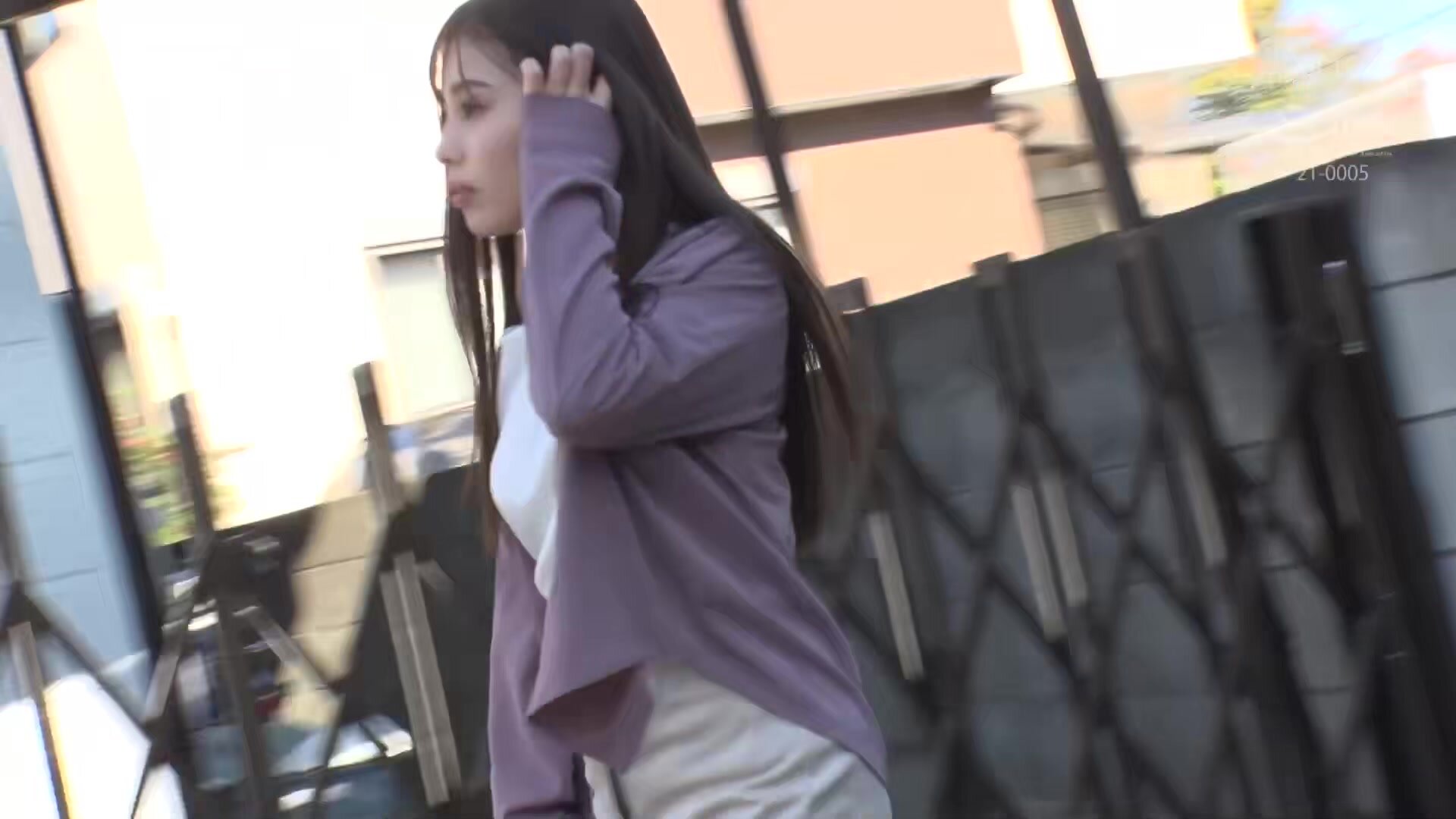 NHDTB-921 I can't stand it when someone calls for help with their skirt on! A sensitive woman who doesn't know who it is and has a dick thrust into her, climaxing while disliking it