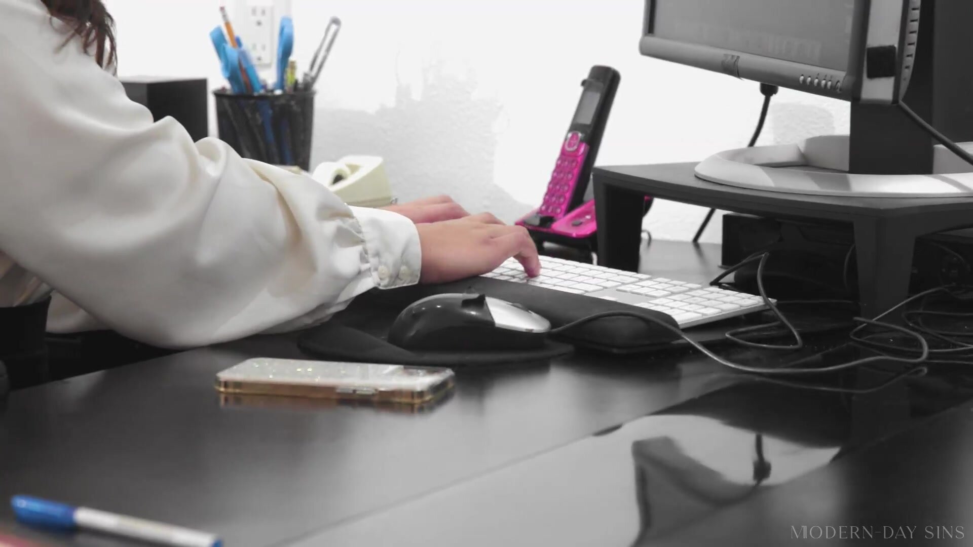 Nicole Sage - Mad Fuckers Toying With The Secretary