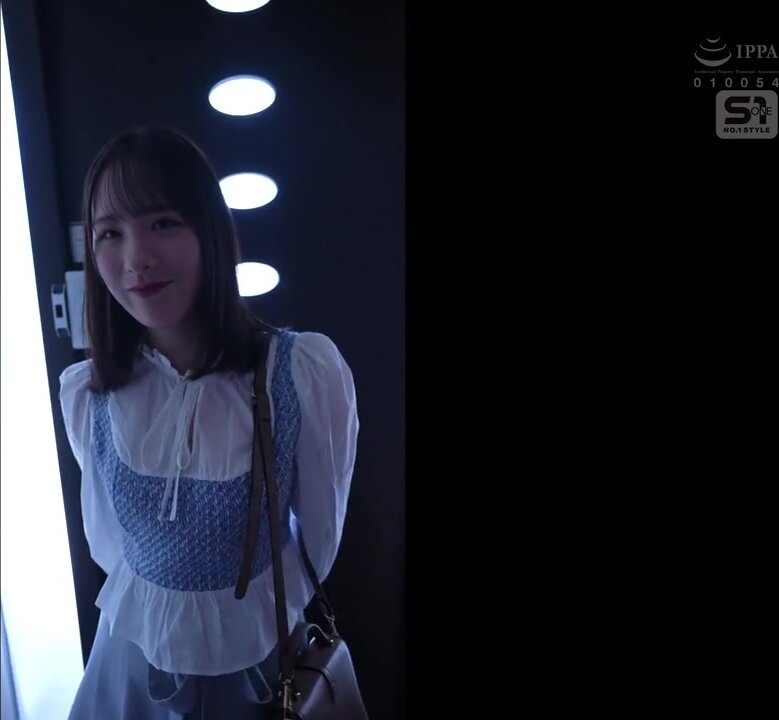 SONE-670 Don't give me a peace sign after you got roughly cuckolded by the guys from the sex club... My precious younger girlfriend was having fun having sex with the college flirty guys... Yuuka Murakami