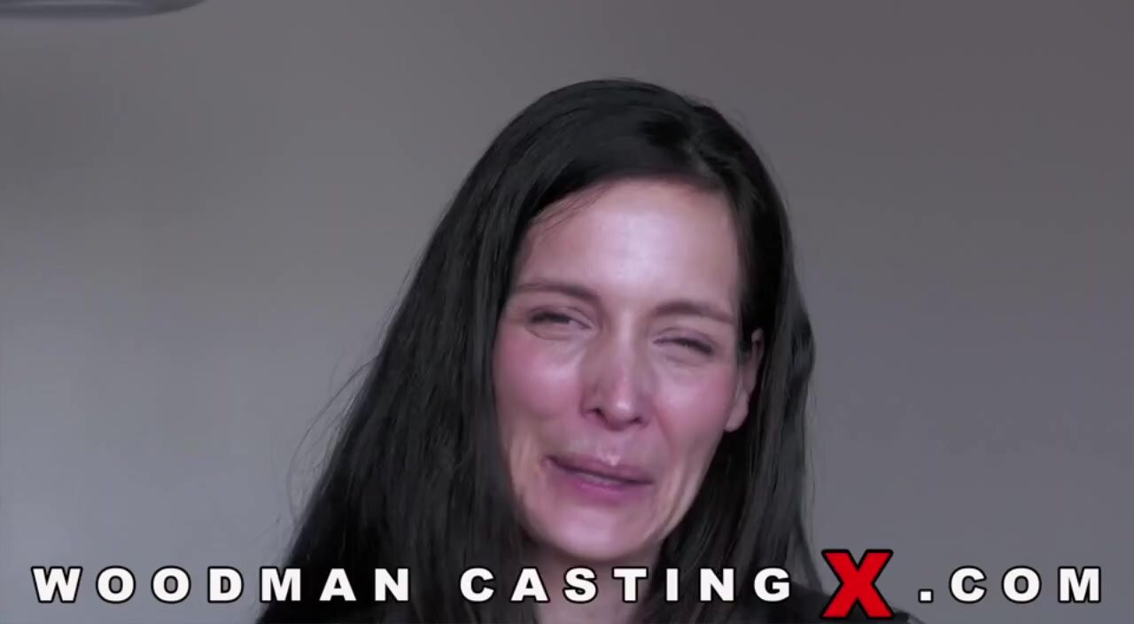 WoodmanCasting-X - Mia Moone