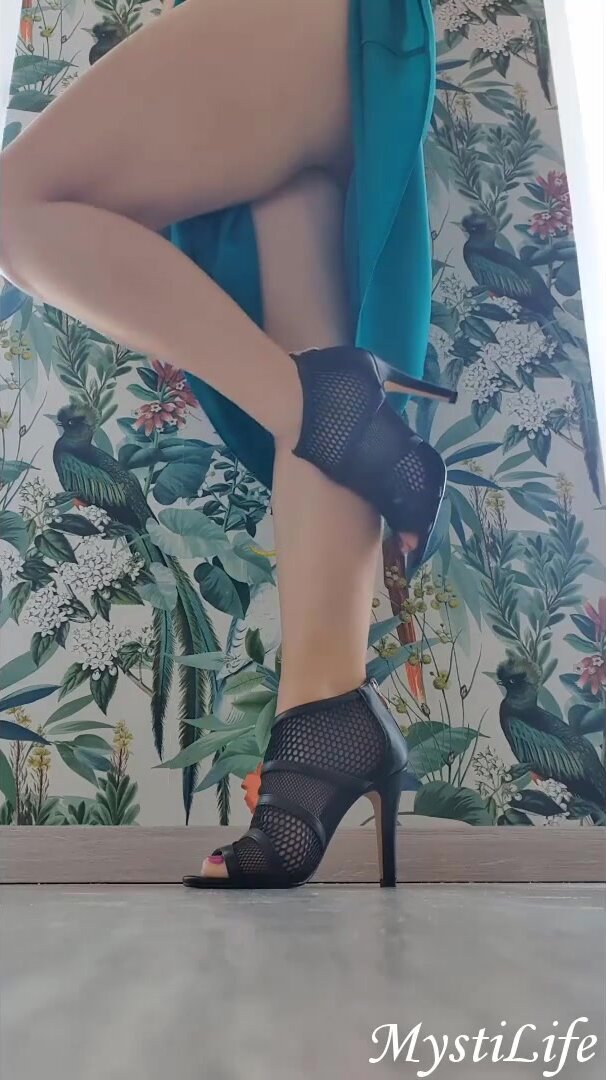 Mysti.Life - Fuck me in the jungle