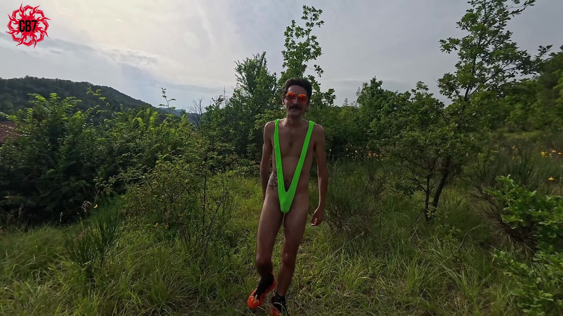 Coppiabollente7 - BORAT Fucks his Cousin's Wife Beatrice (squirt and Cumshot)